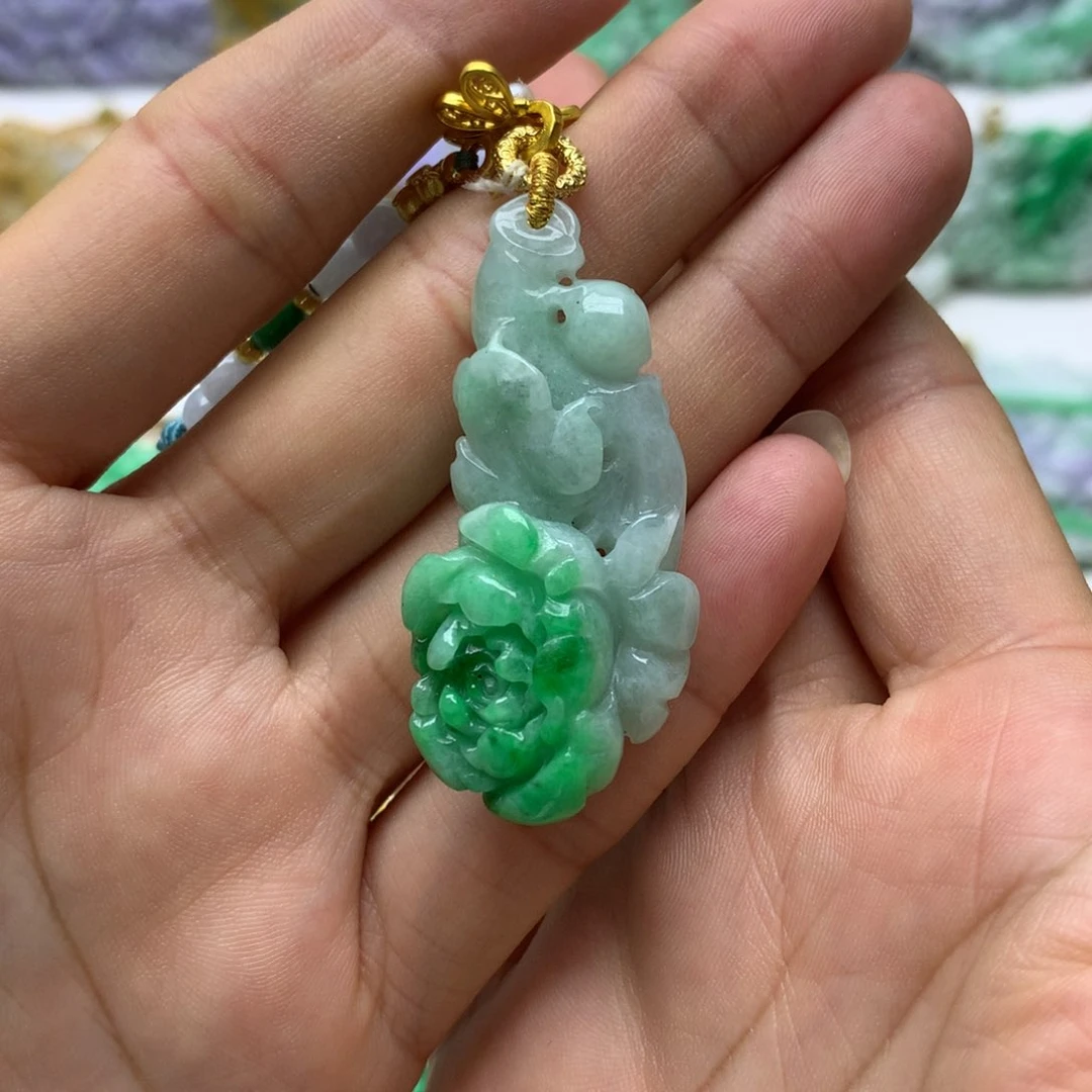 翡翠未镶嵌颈饰翡翠