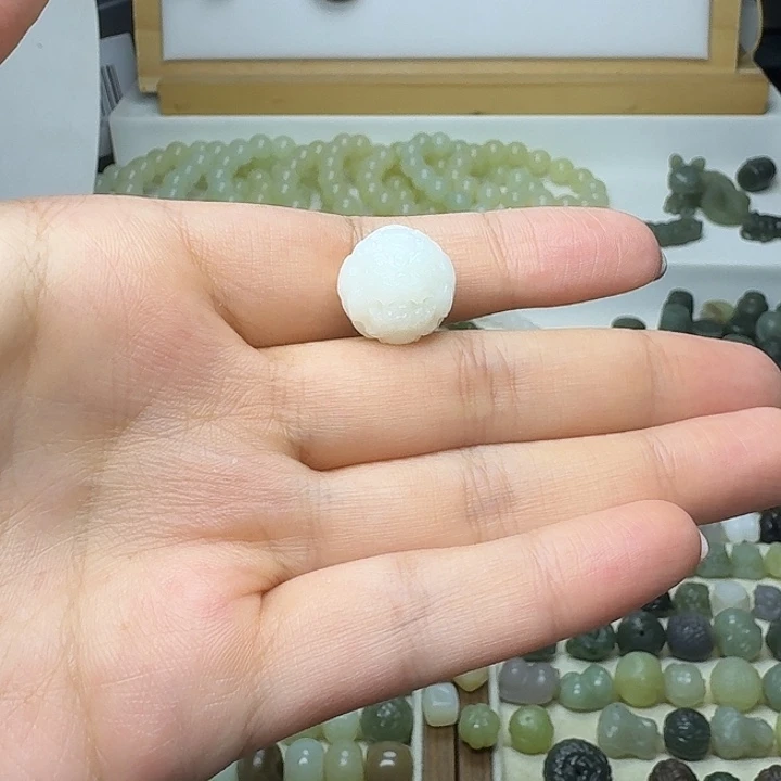 小***生和田玉未镶嵌珠宝半成品和田玉白玉貔貅16