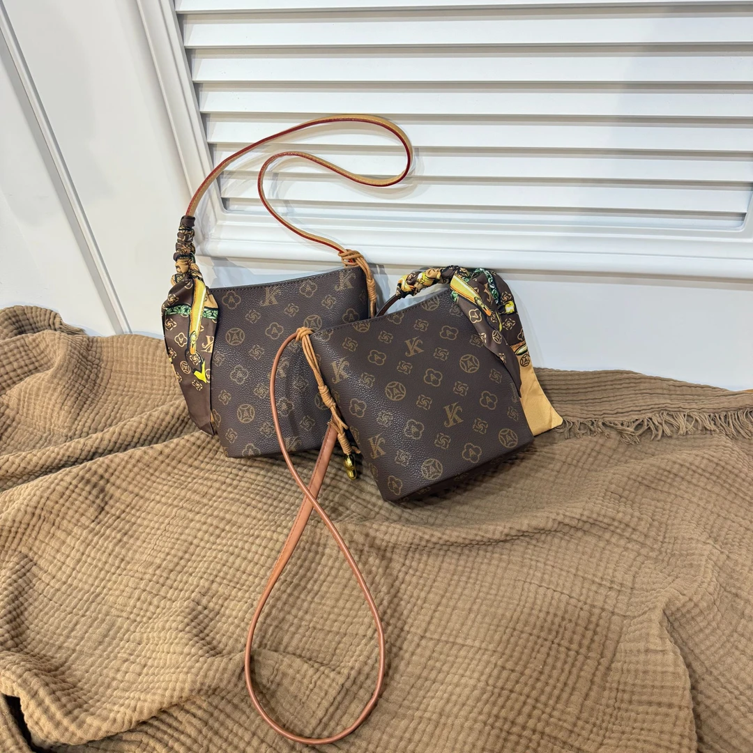 水桶包女新款时尚耐磨印花单肩包轻奢高级百搭斜挎包