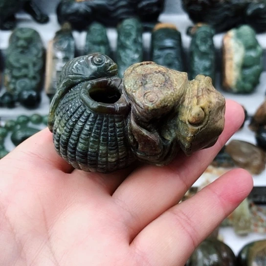 岫岩河磨玉（透闪石质玉）未镶嵌把件