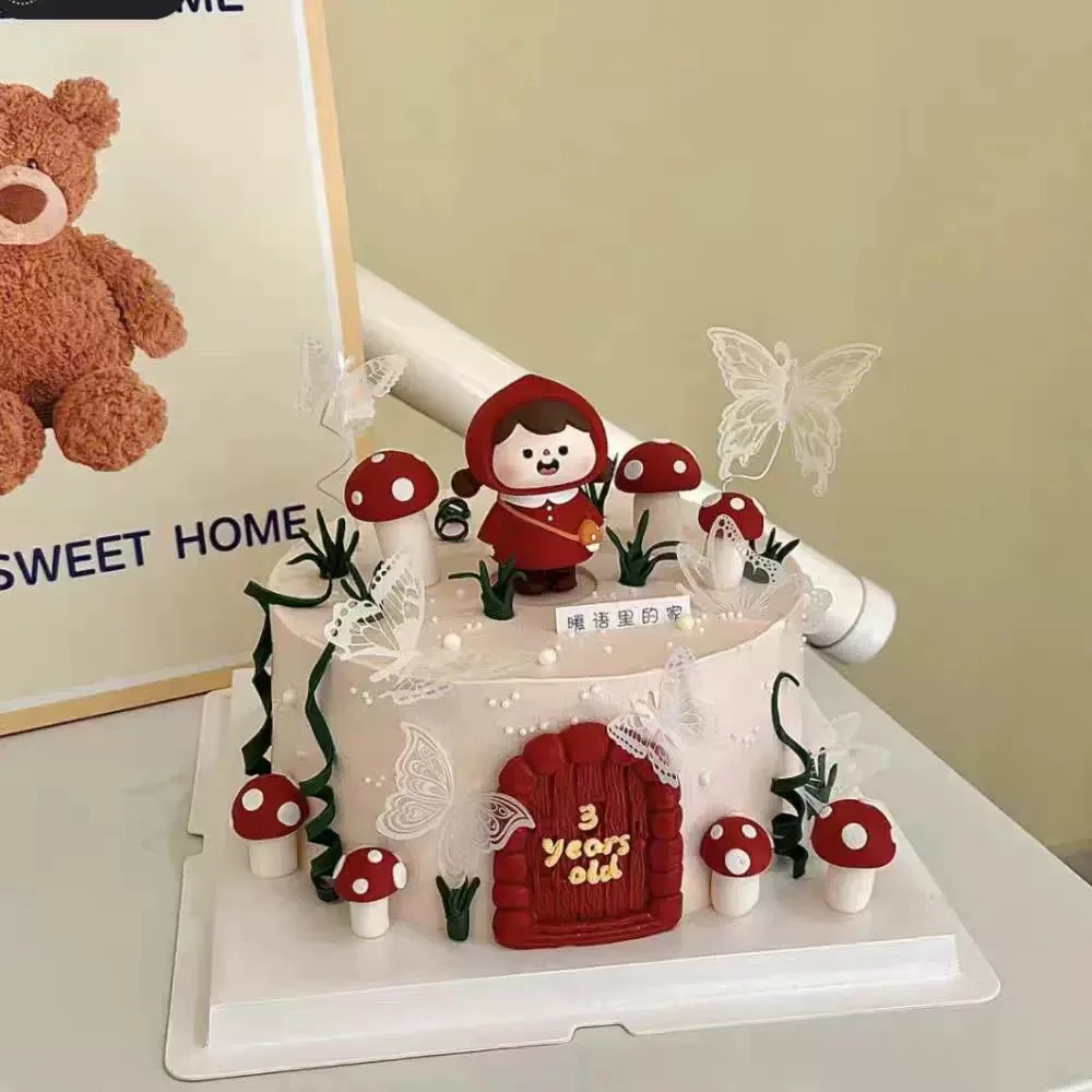 烘焙蛋糕装饰 森系蘑菇小镇红帽小女孩玩偶摆件 云朵星星生日插牌
