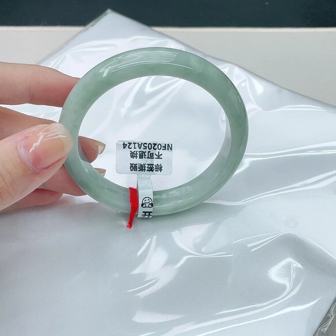 翡翠手镯未镶嵌正59