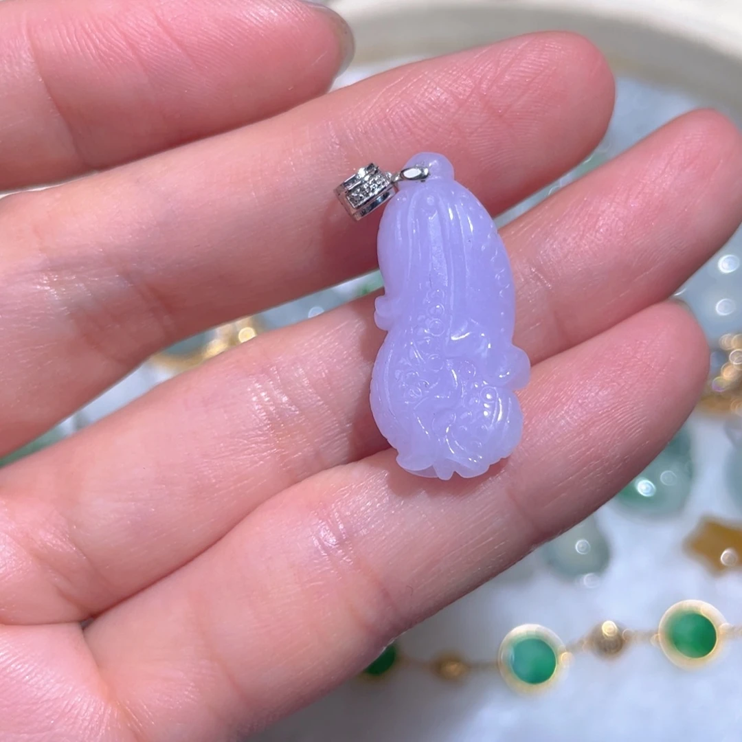 翡翠颈饰18K金镶嵌翡翠