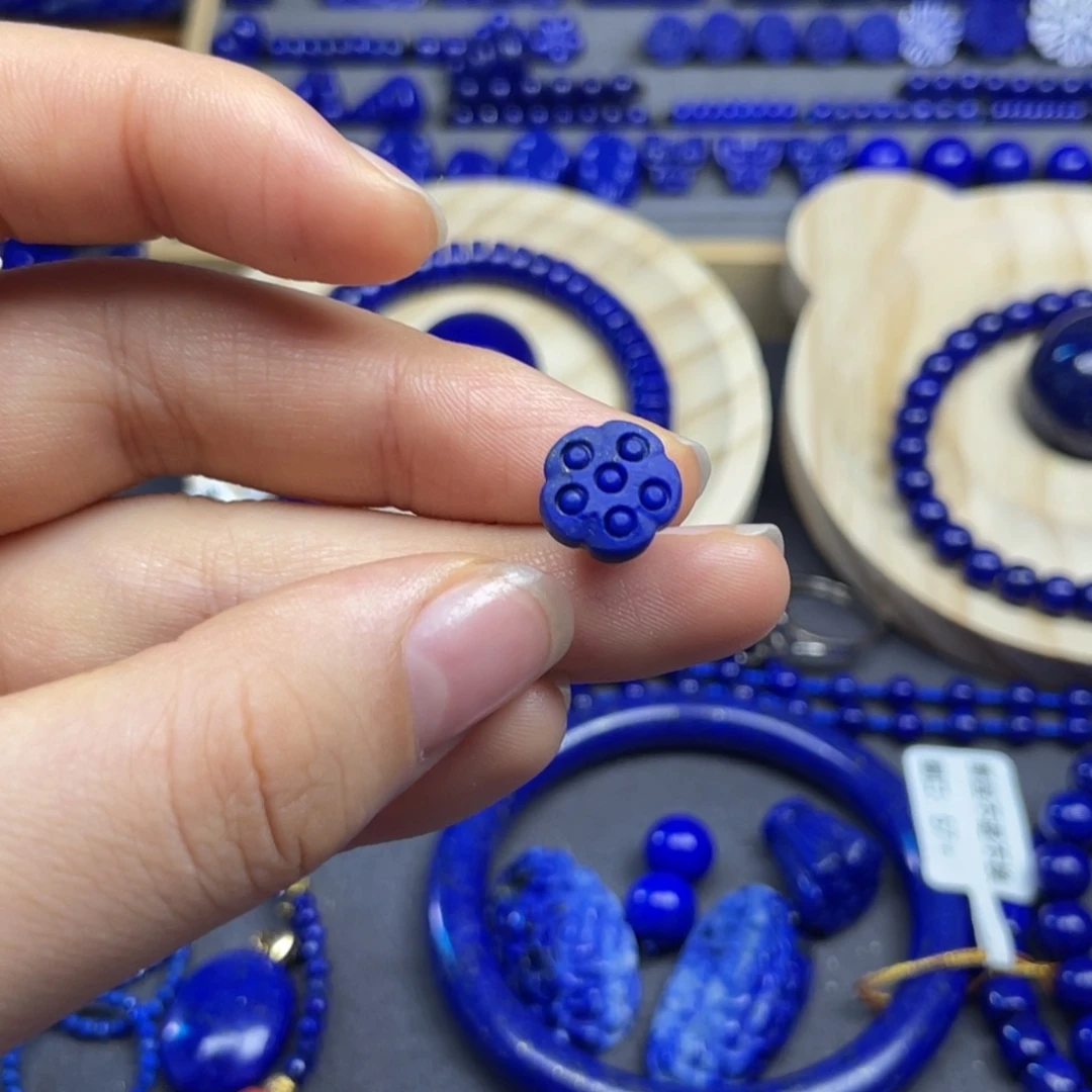 青金石未镶嵌莲蓬吊坠