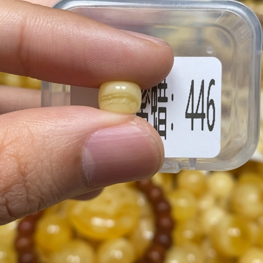 蜜蜡未镶嵌珠宝奇石446