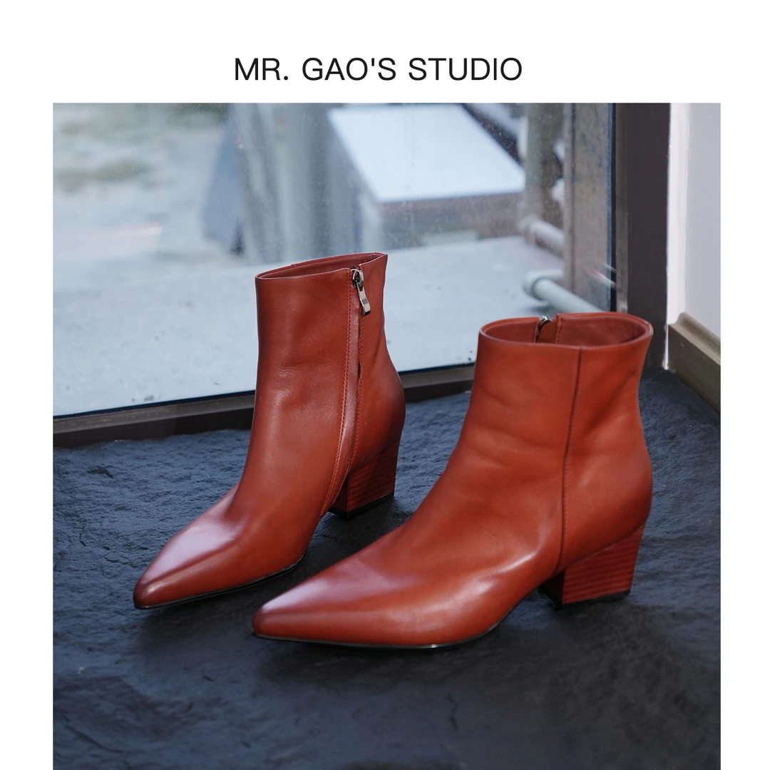 25新款气质女靴尖头粗跟时装短靴时尚秋冬英伦风复古真皮百搭女鞋