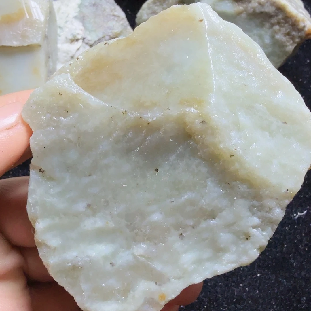 和田玉（糖玉）未镶嵌珠宝半成品