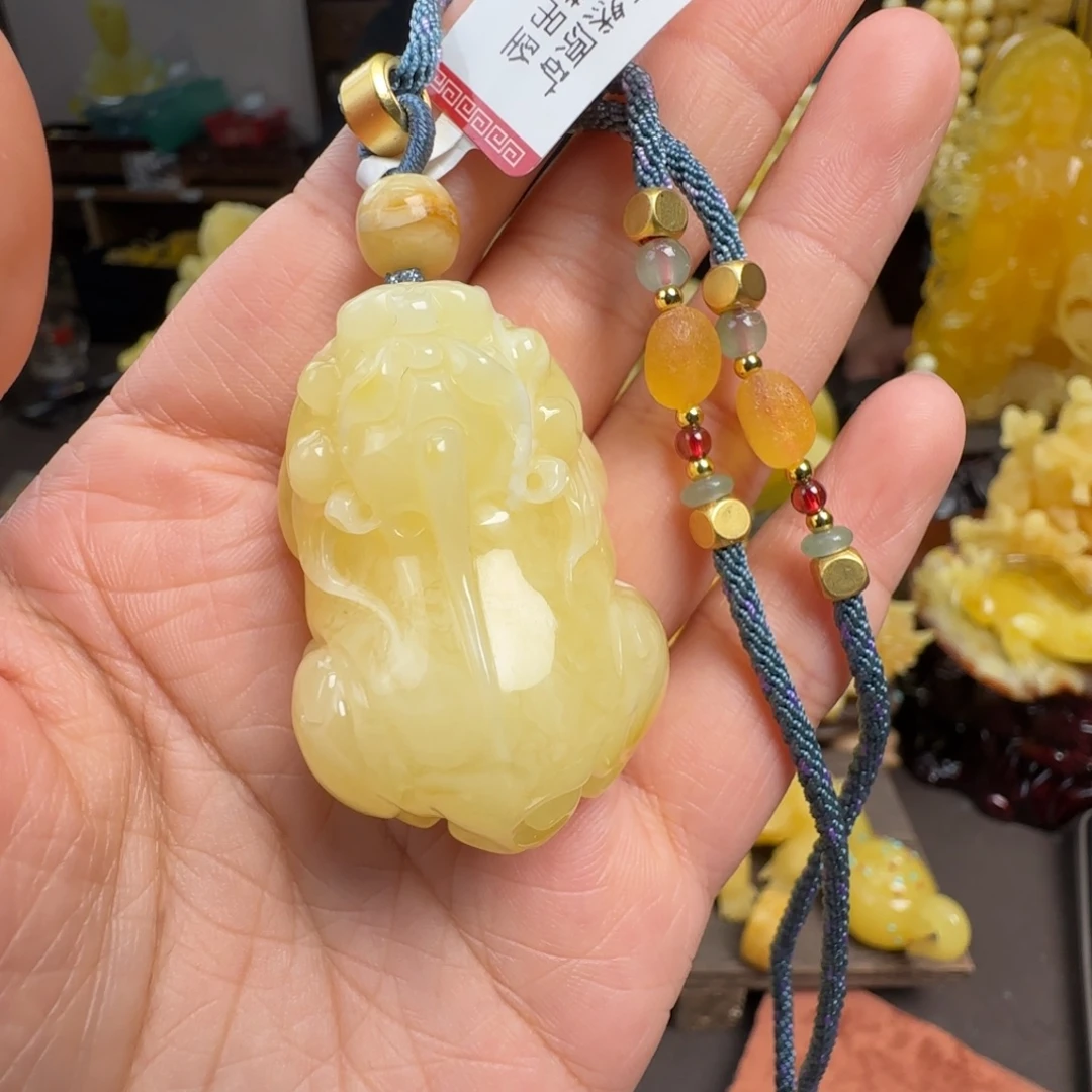 蜜蜡未镶嵌珠宝奇石