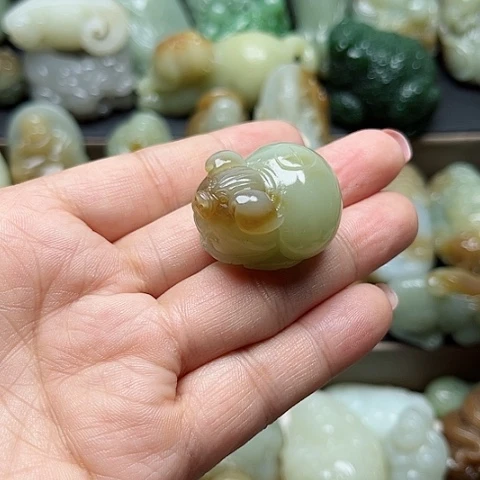 和田玉未镶嵌颈饰源****H