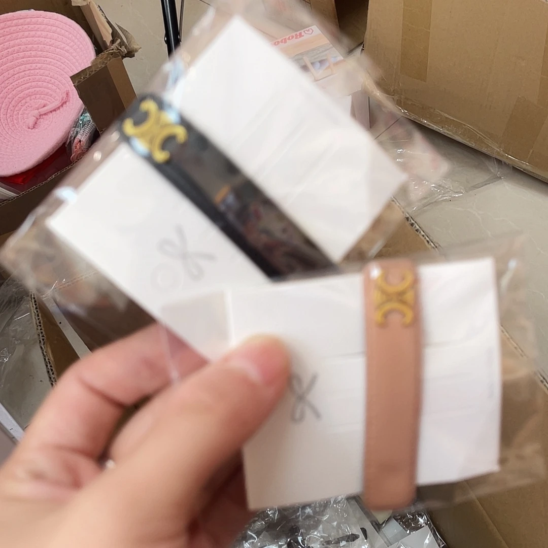 PU化妆包等各种产品的