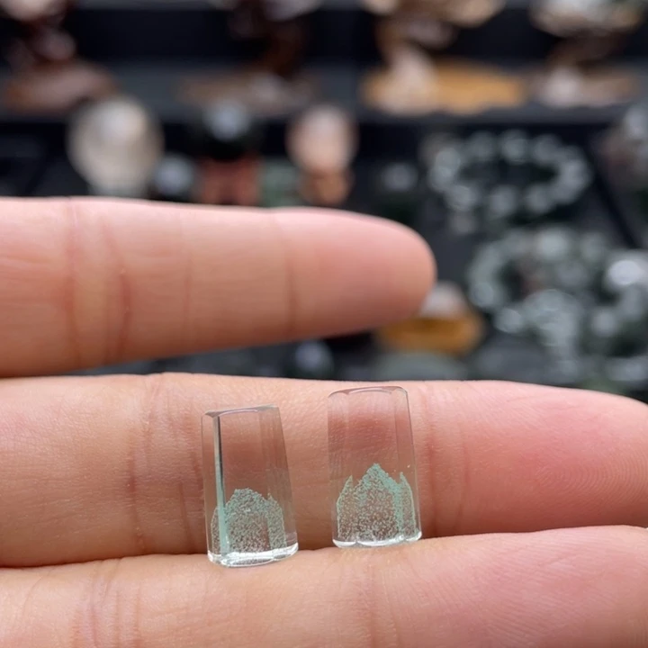 颈饰未镶嵌水晶翠幽灵金字塔柱子