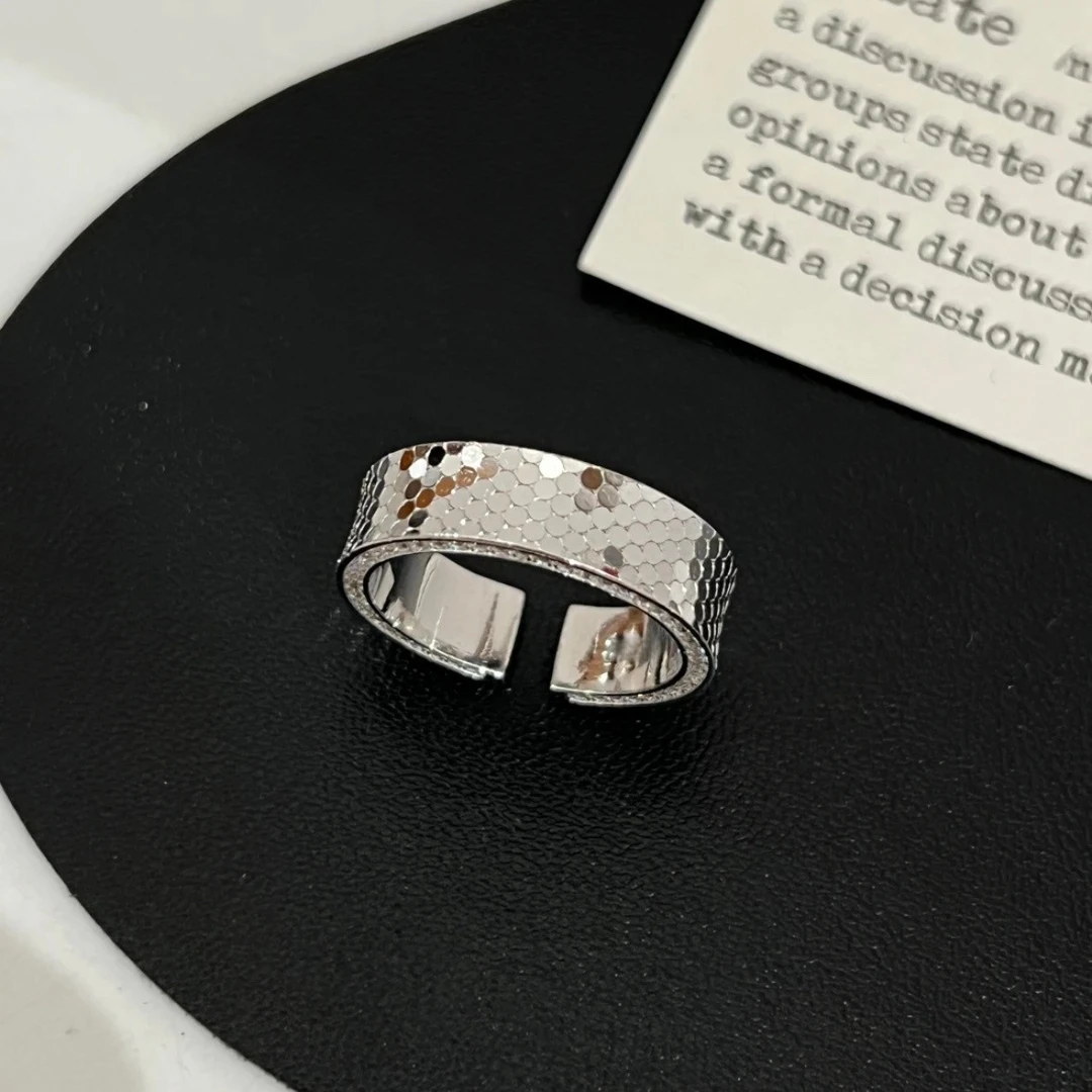 卡柒 铜合金戒指 爆闪银色碎冰冰戒指女复古轻奢小众高级感食指戒