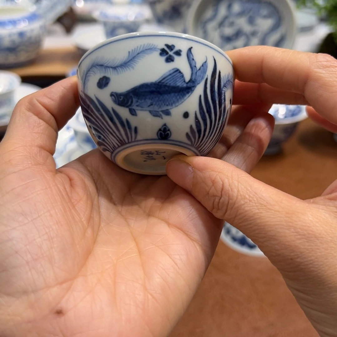 杯子青花鱼藻卧足杯纯手工