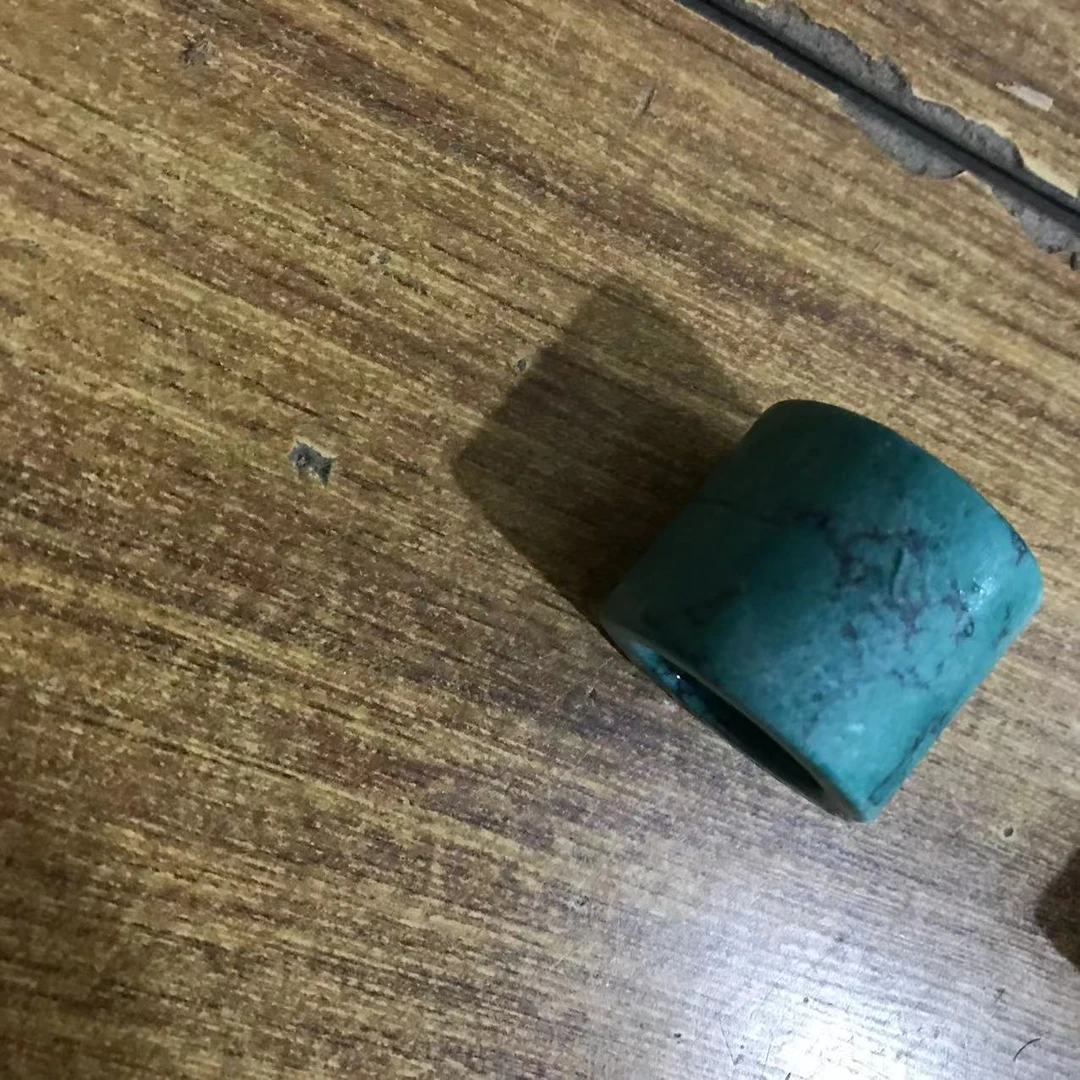 713-----绿扳指摆件