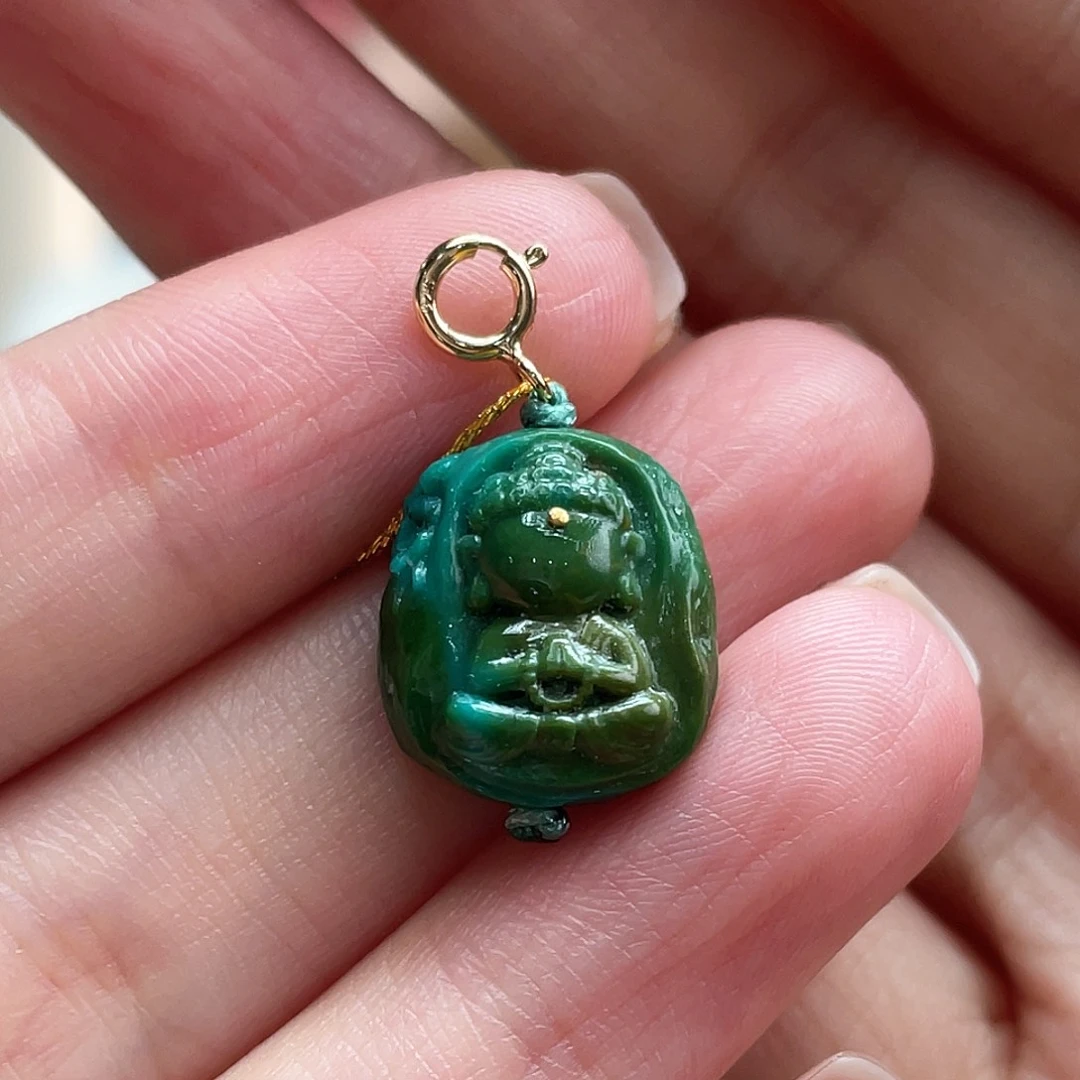 绿松石未镶嵌颈饰