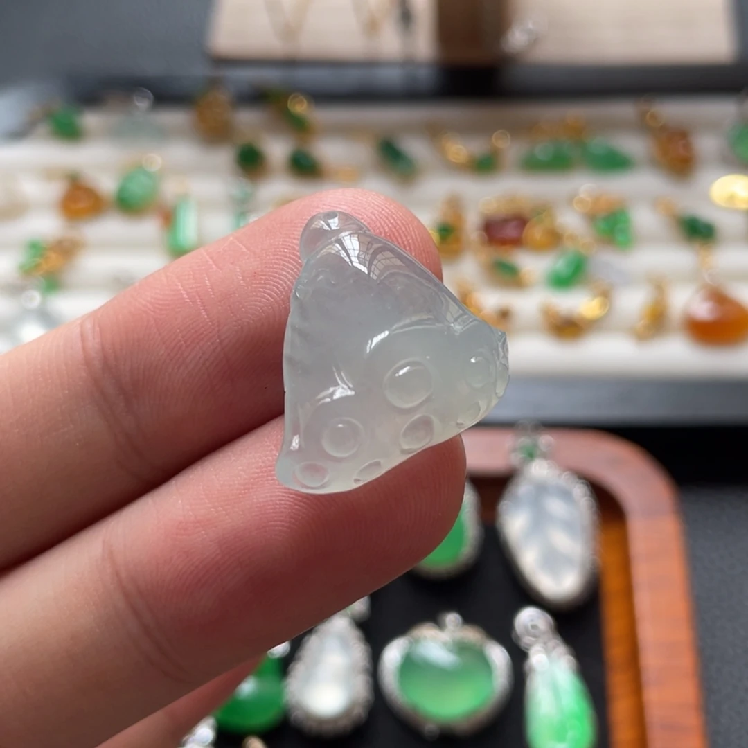 翡翠未镶嵌颈饰天然缅甸翡翠a货