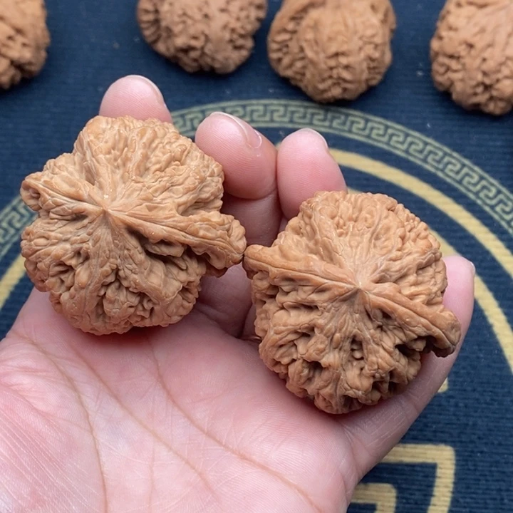 模***范吊坠文玩核桃粗筋45。   1