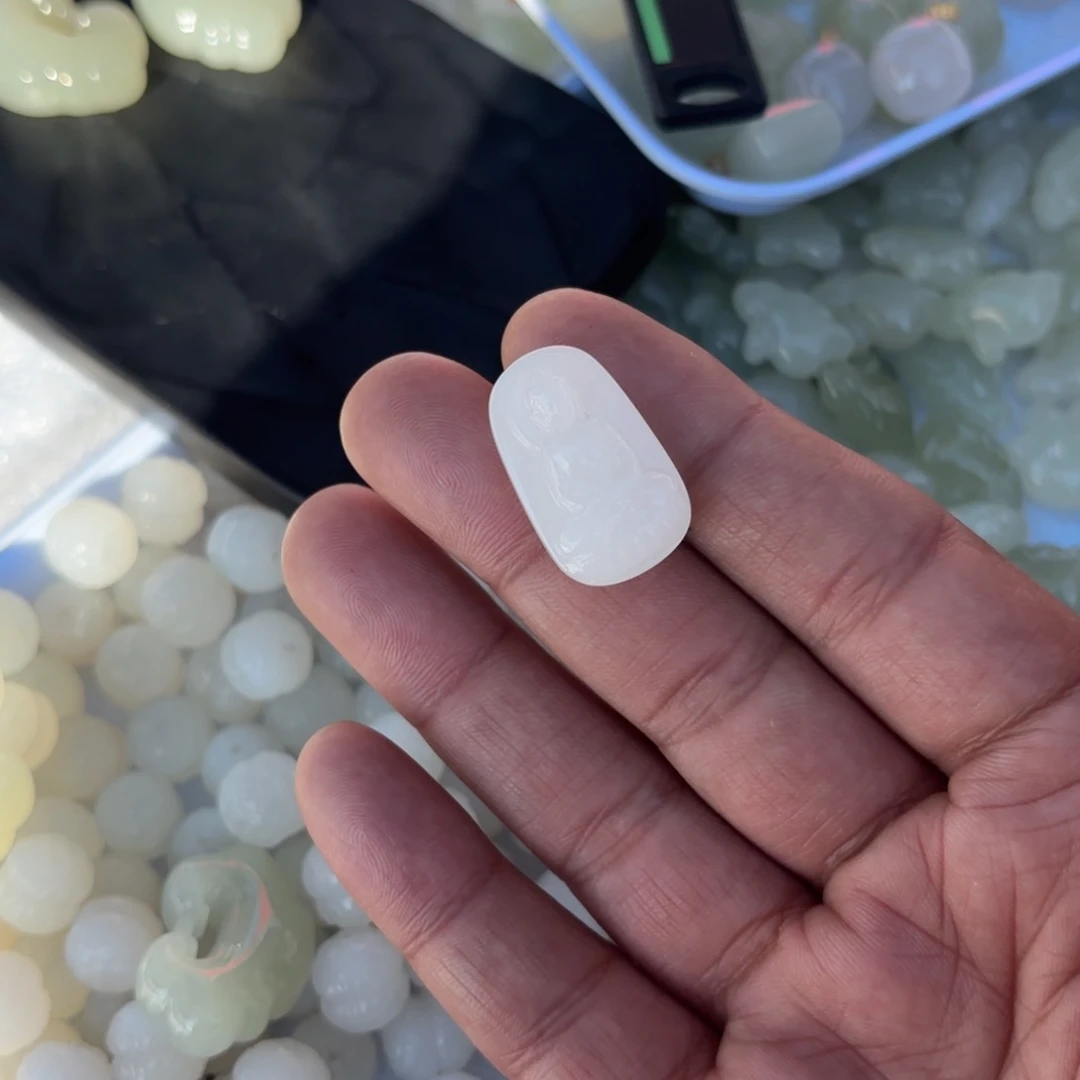 和田玉如来挂件未镶嵌芹***哒定制不退换