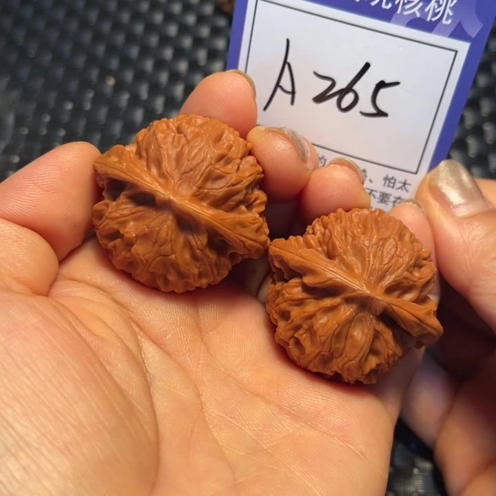 文玩核桃把件40宫灯A265