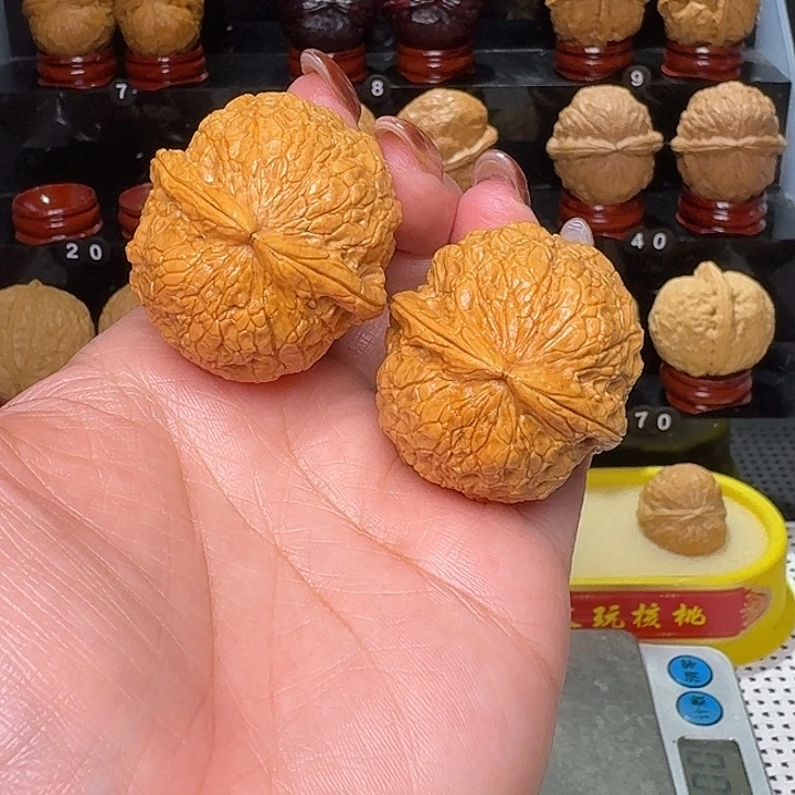 文玩核桃把件金丝绣球39尺…………16号