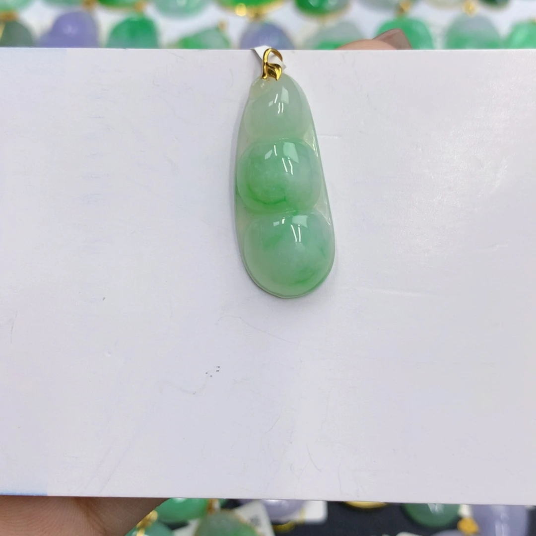 颈饰18K金镶嵌翡翠翡翠