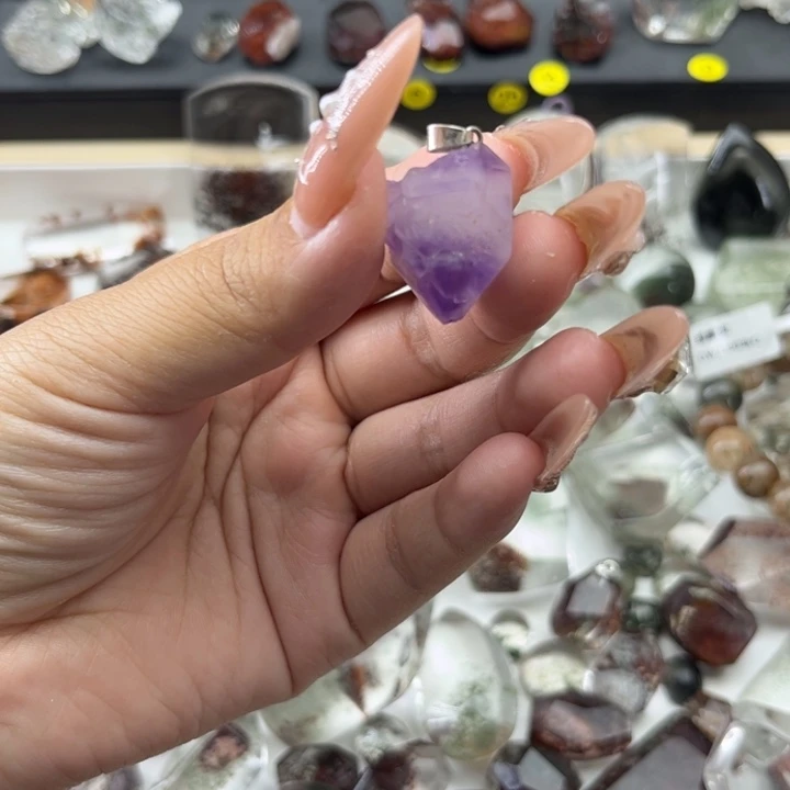 未镶嵌吊坠(赠链)黄晶