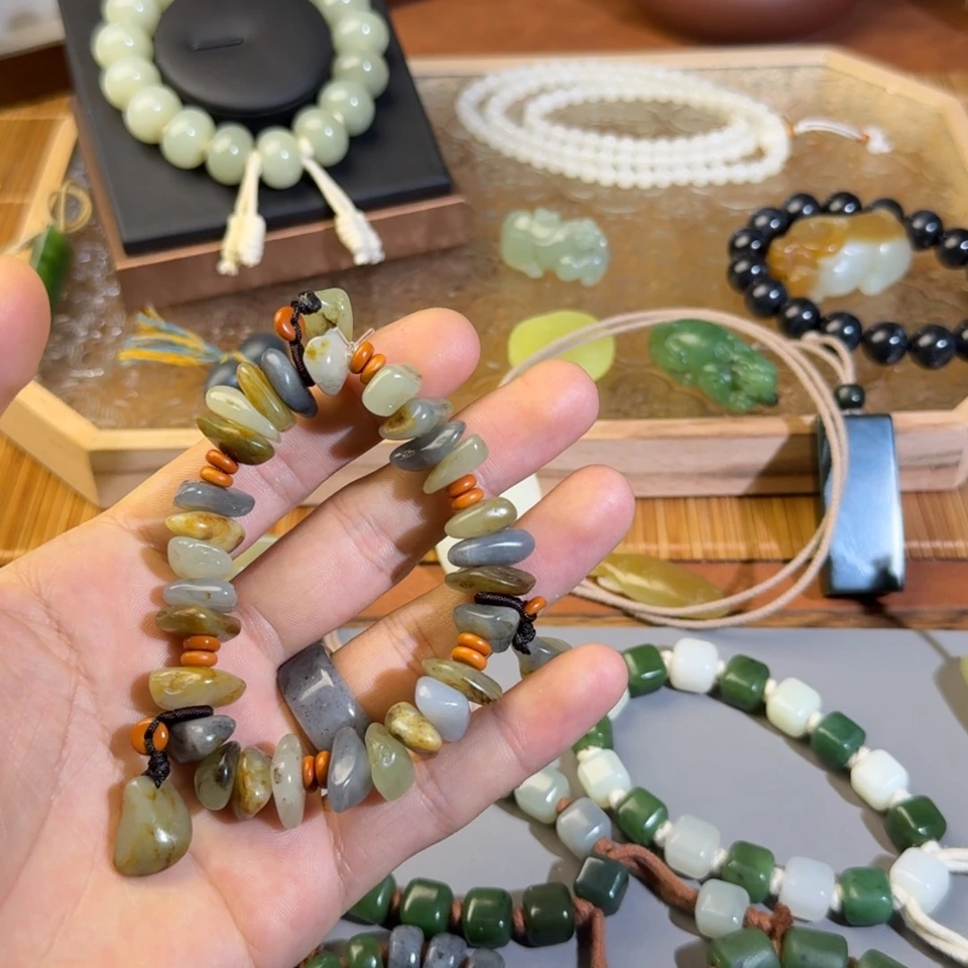 放***知和田玉（糖玉）未镶嵌手链