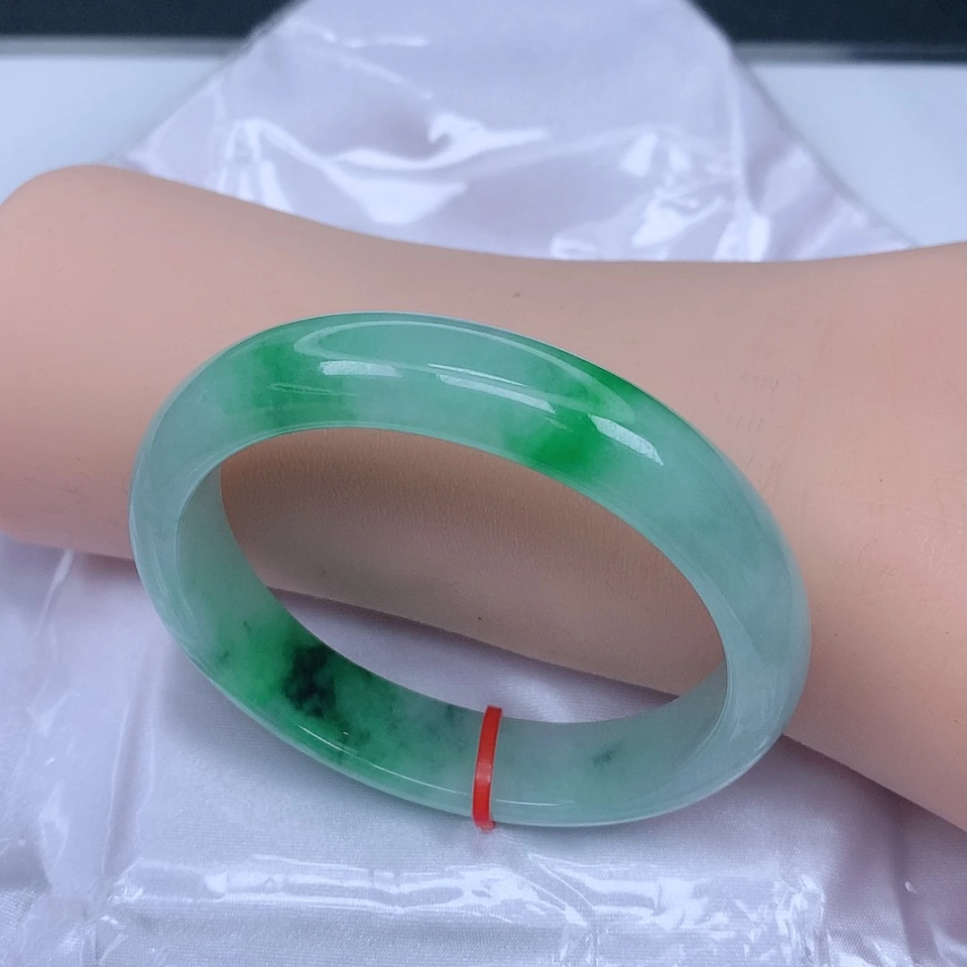 【闪购商品】未镶嵌手镯（贵妃镯）翡翠，54