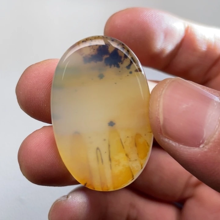 玛瑙/玉髓颈饰未镶嵌穿**空