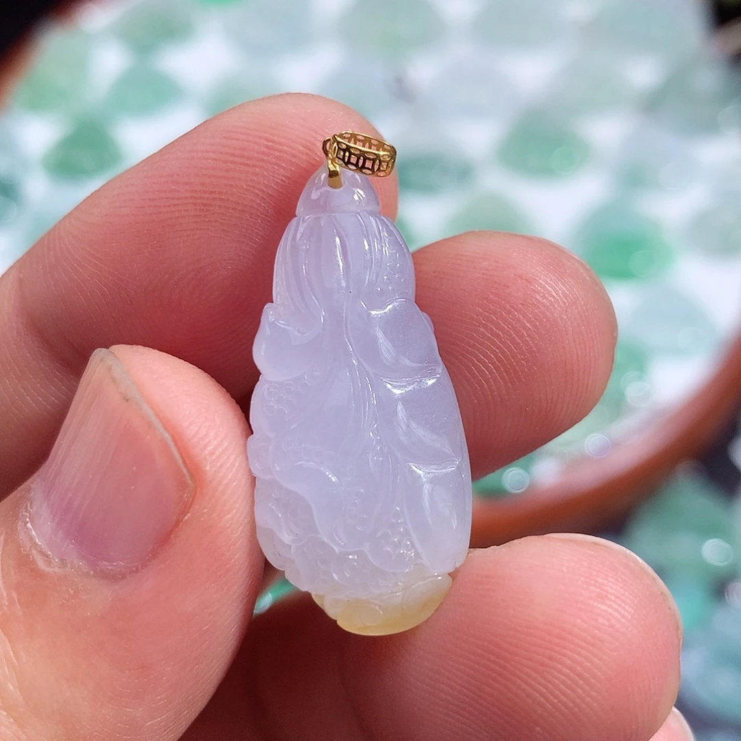 翡翠未镶嵌颈饰白菜