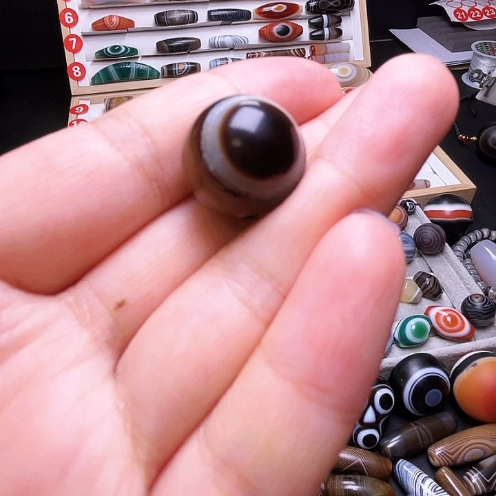 A****玛瑙/玉髓未镶嵌颈饰