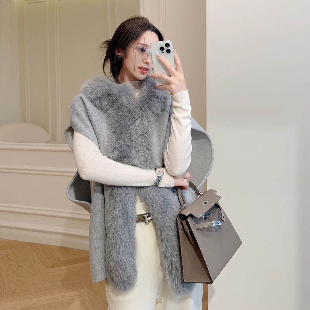 嫚渡|25秋冬新品 高定狐狸毛领蝙蝠袖宽松款纯色厚款羊毛羊绒大衣