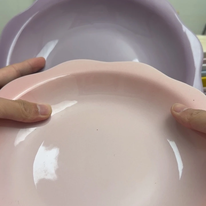 微瑕2个9英寸花韵盘