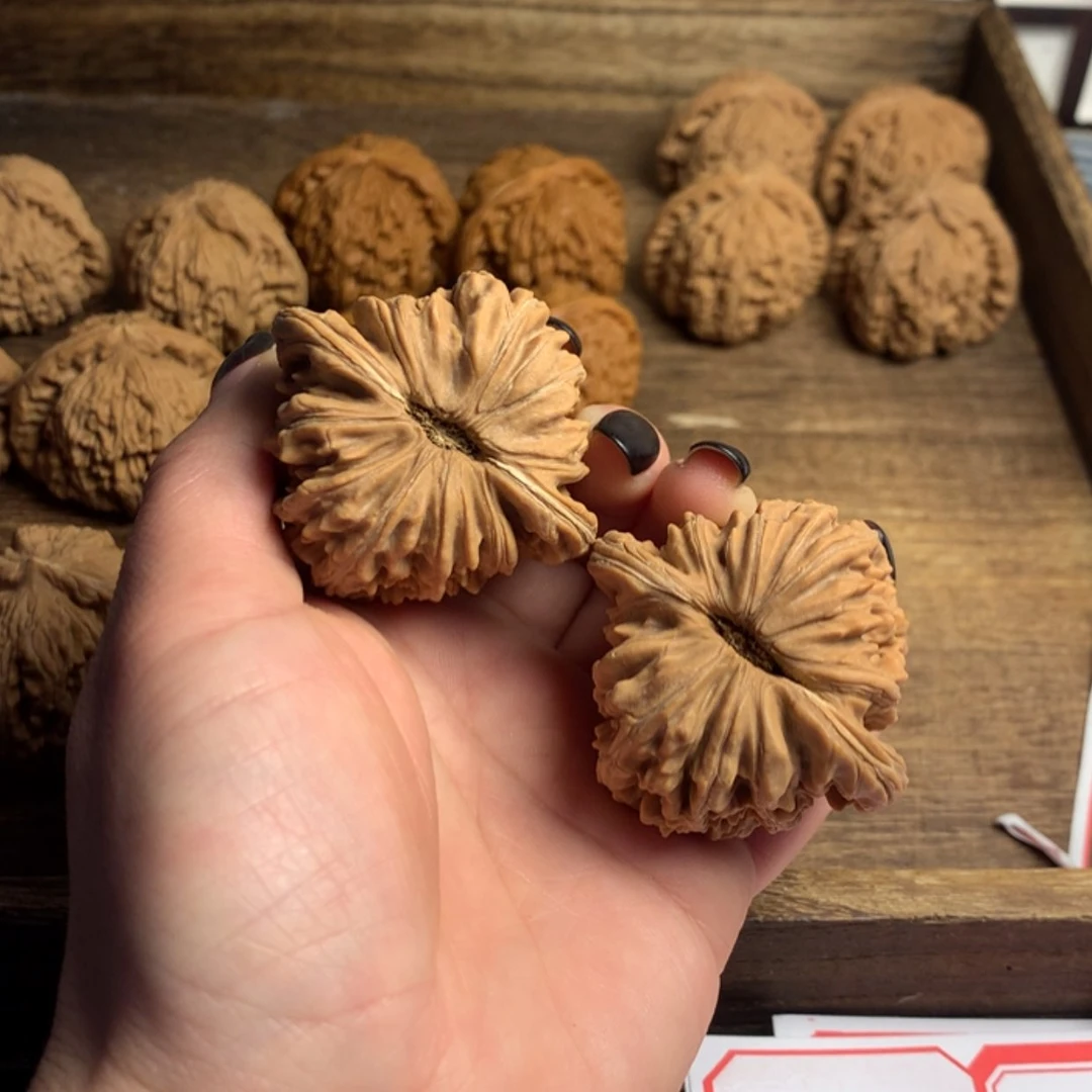 【闪购商品】文玩核桃吊坠?****?悍高楼