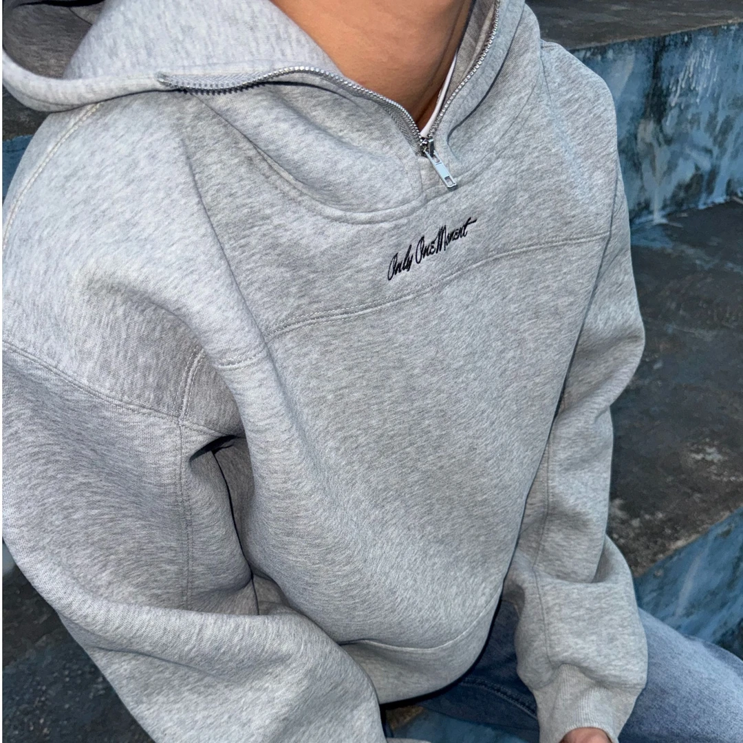 only one moment美式休闲拼接剪裁半拉链卫衣