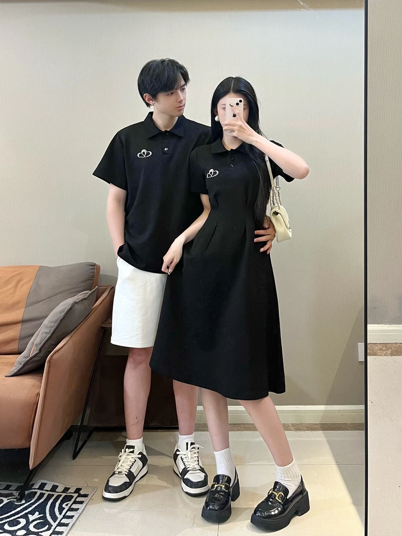 情侣装夏季小众设计感收腰显瘦黑色百搭女连衣裙男POLO领上衣潮