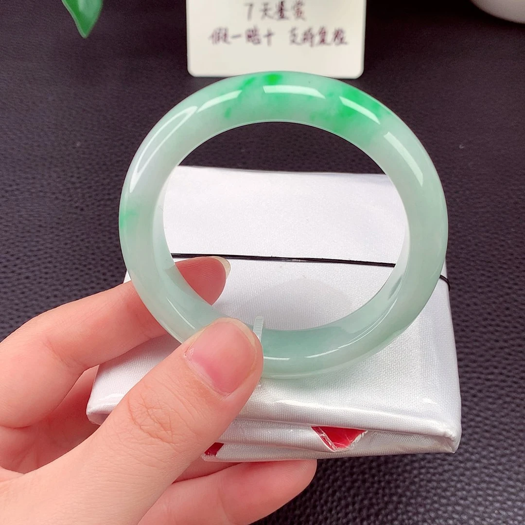 翡翠未镶嵌手镯翡翠