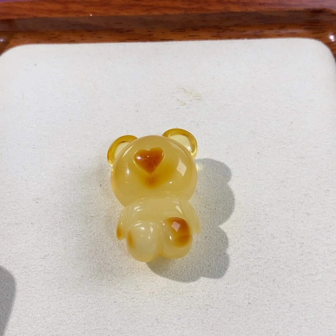 裸石蜜蜡未镶嵌小熊