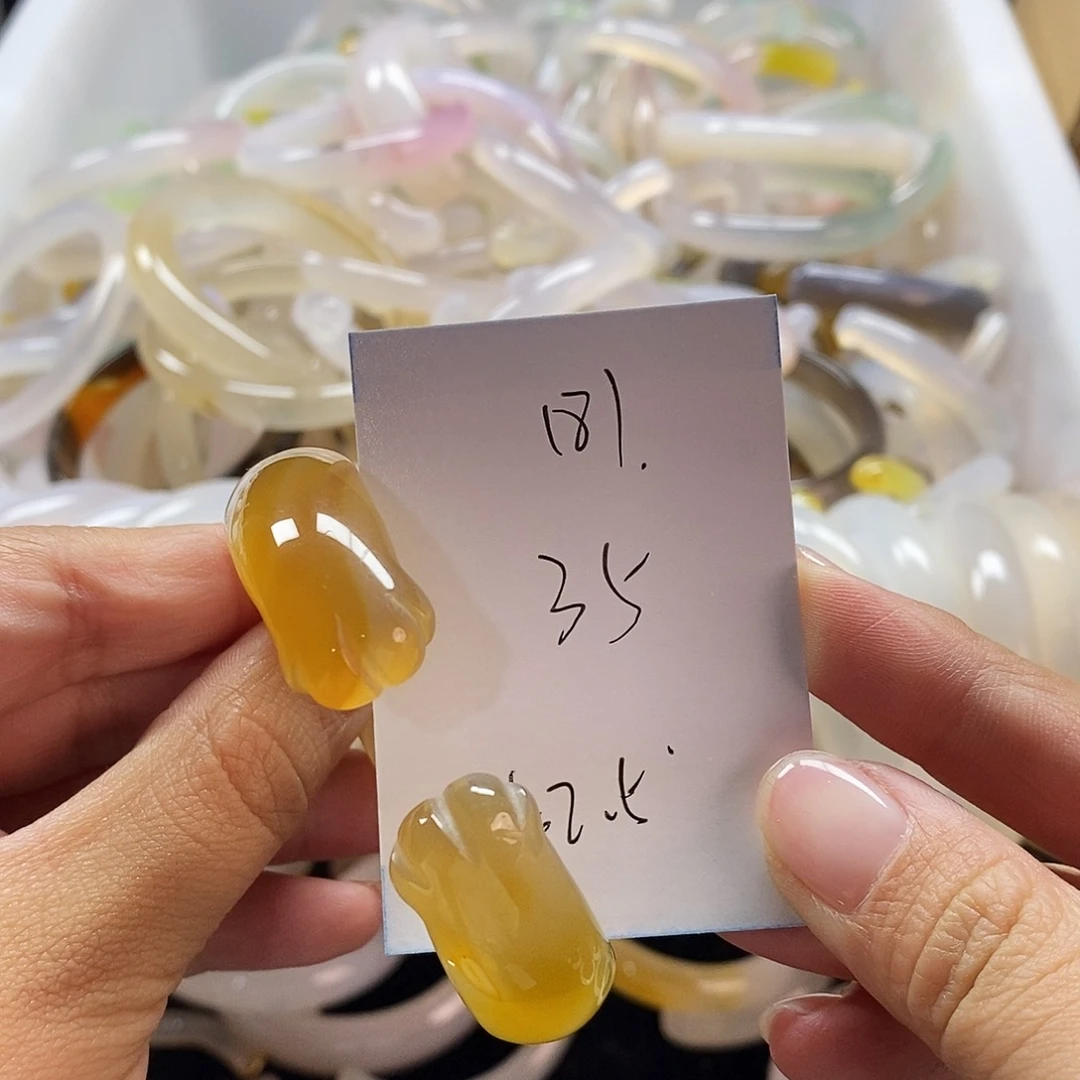 手镯玛瑙/玉髓未镶嵌181