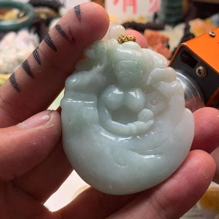 翡翠未镶嵌颈饰保真天然a货翡翠