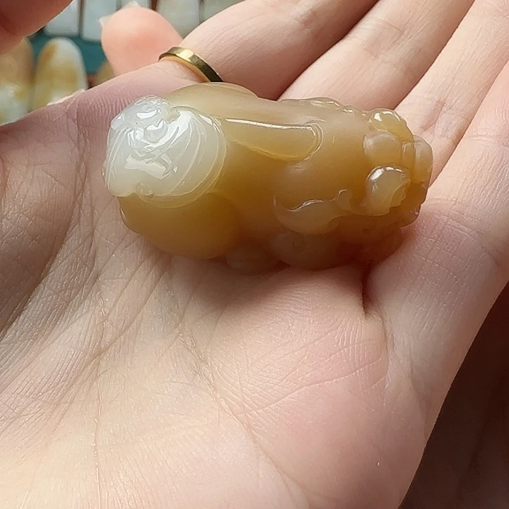 和田玉（糖玉）未镶嵌颈饰