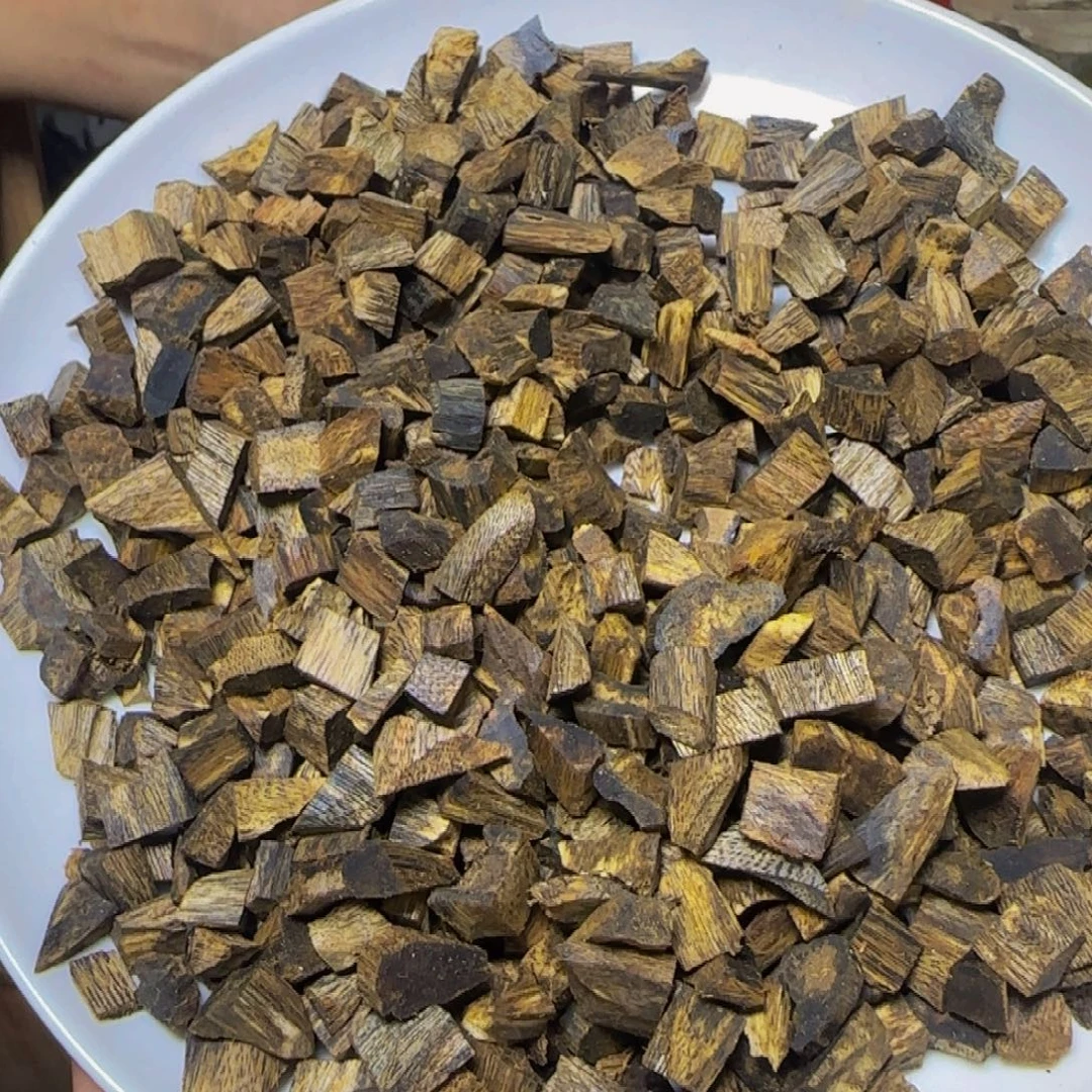 干***条沉香碎屑碎料100克发一份