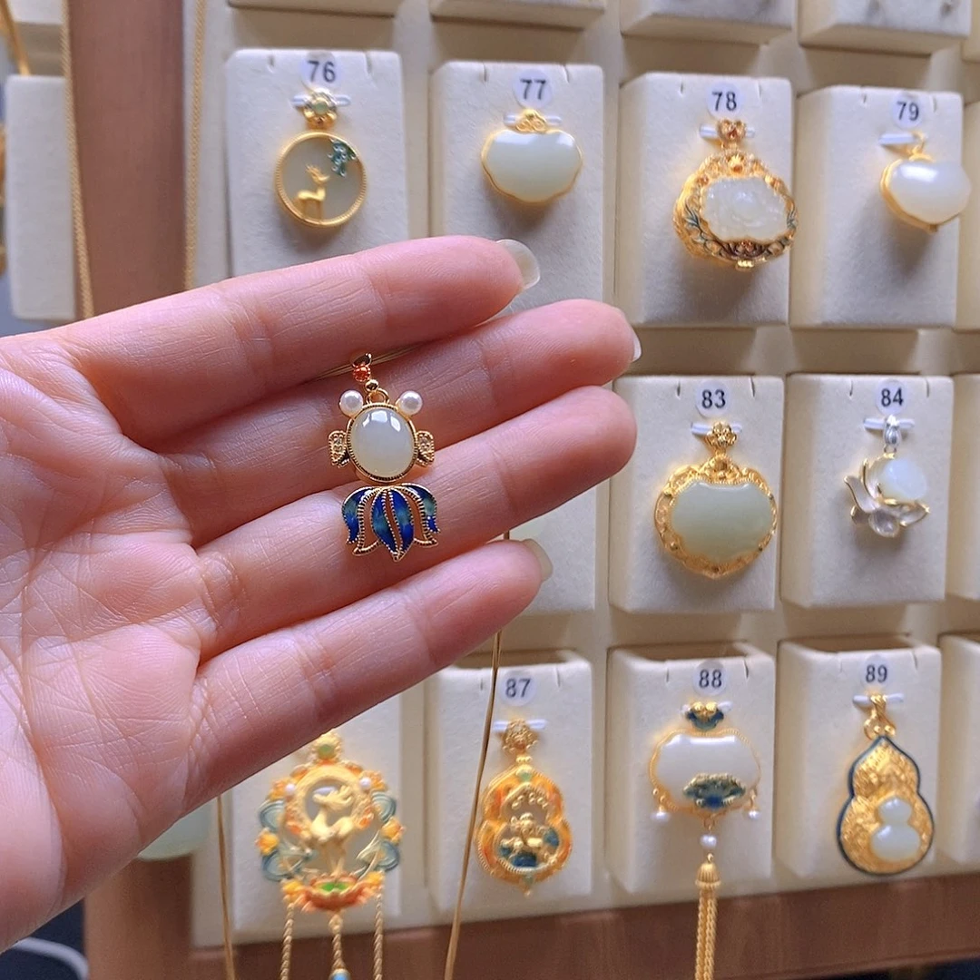 和田玉银S925镶嵌颈饰