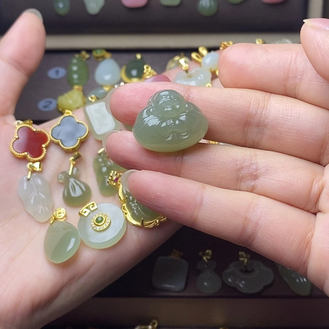 和田玉颈饰未镶嵌