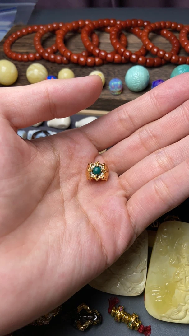 53号一个配饰卡换镶嵌绿色老型配饰