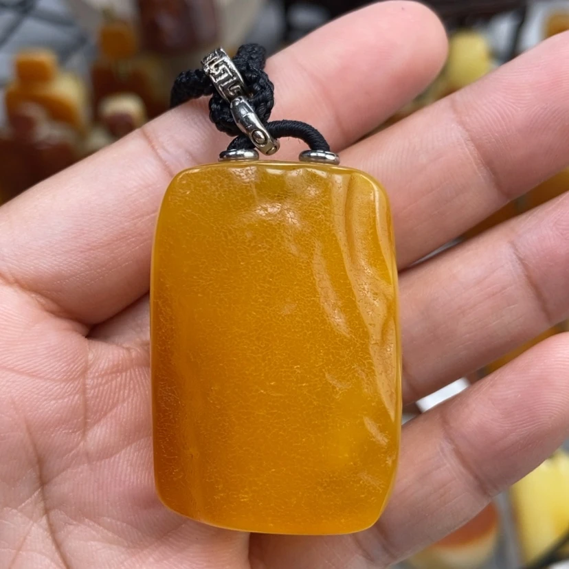 【闪购商品】琥珀颈饰未镶嵌