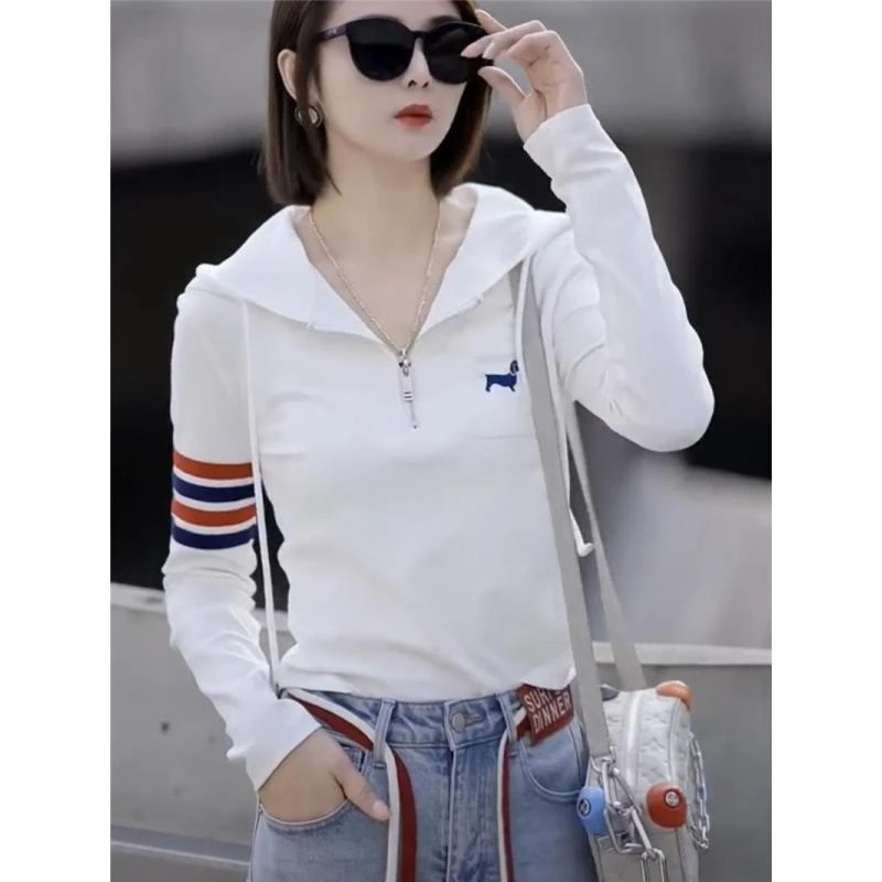 欧货2025春秋新款刺绣连帽上衣条纹修身百搭独特设计感长袖T恤女