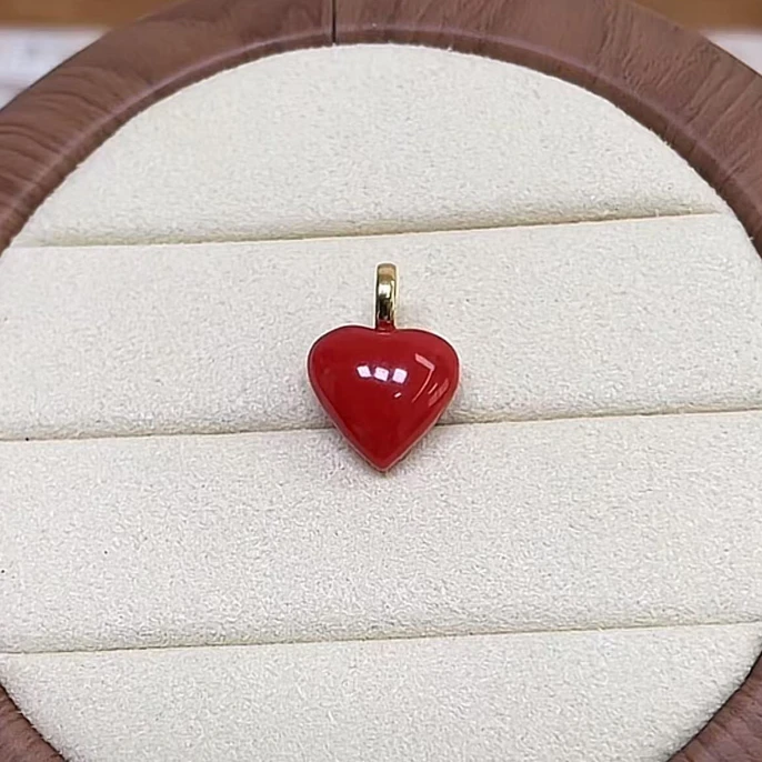 天然珊瑚立体爱心吊坠