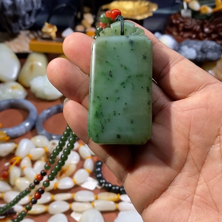 和田玉未镶嵌挂件