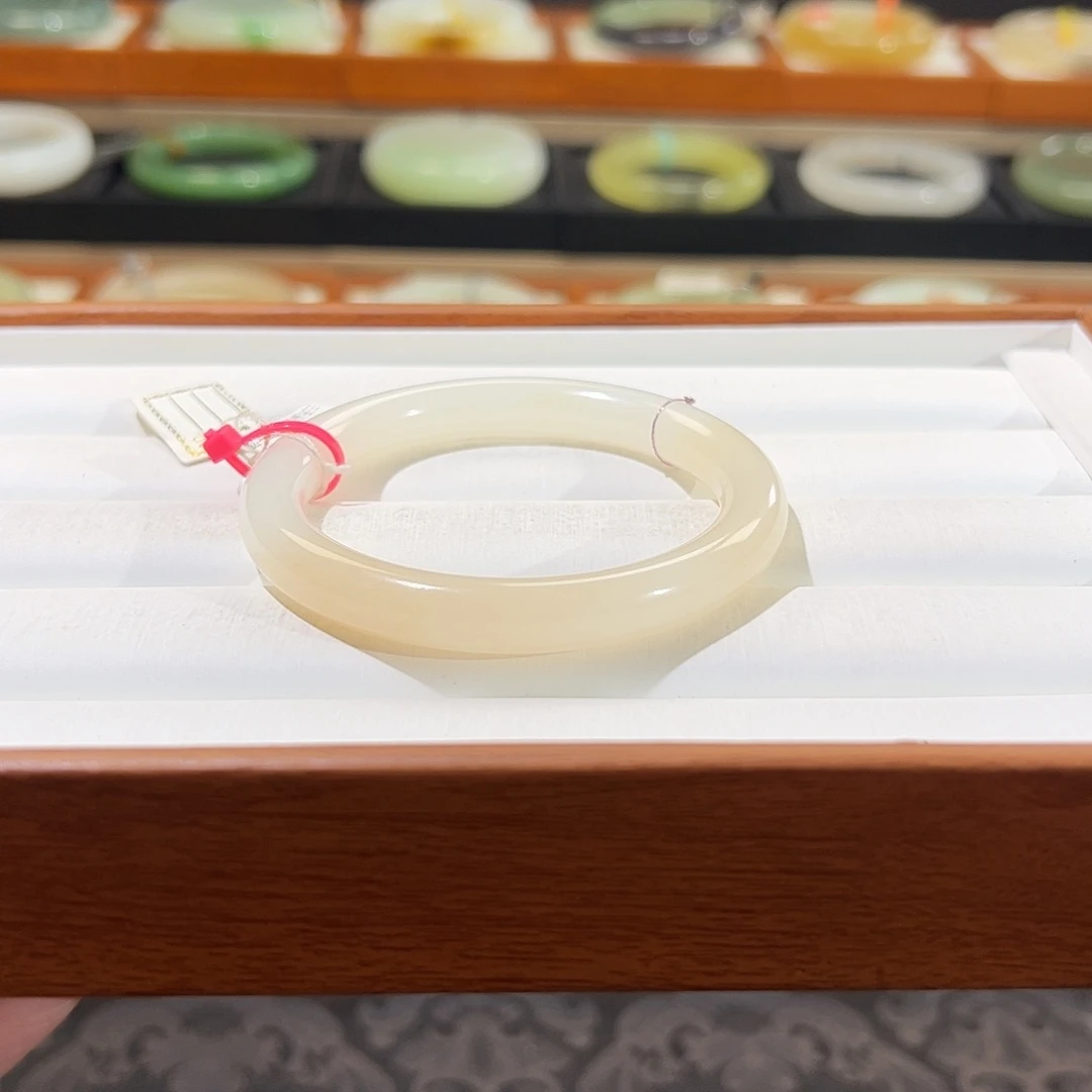 和田玉手镯未镶嵌  【粉白】美人条